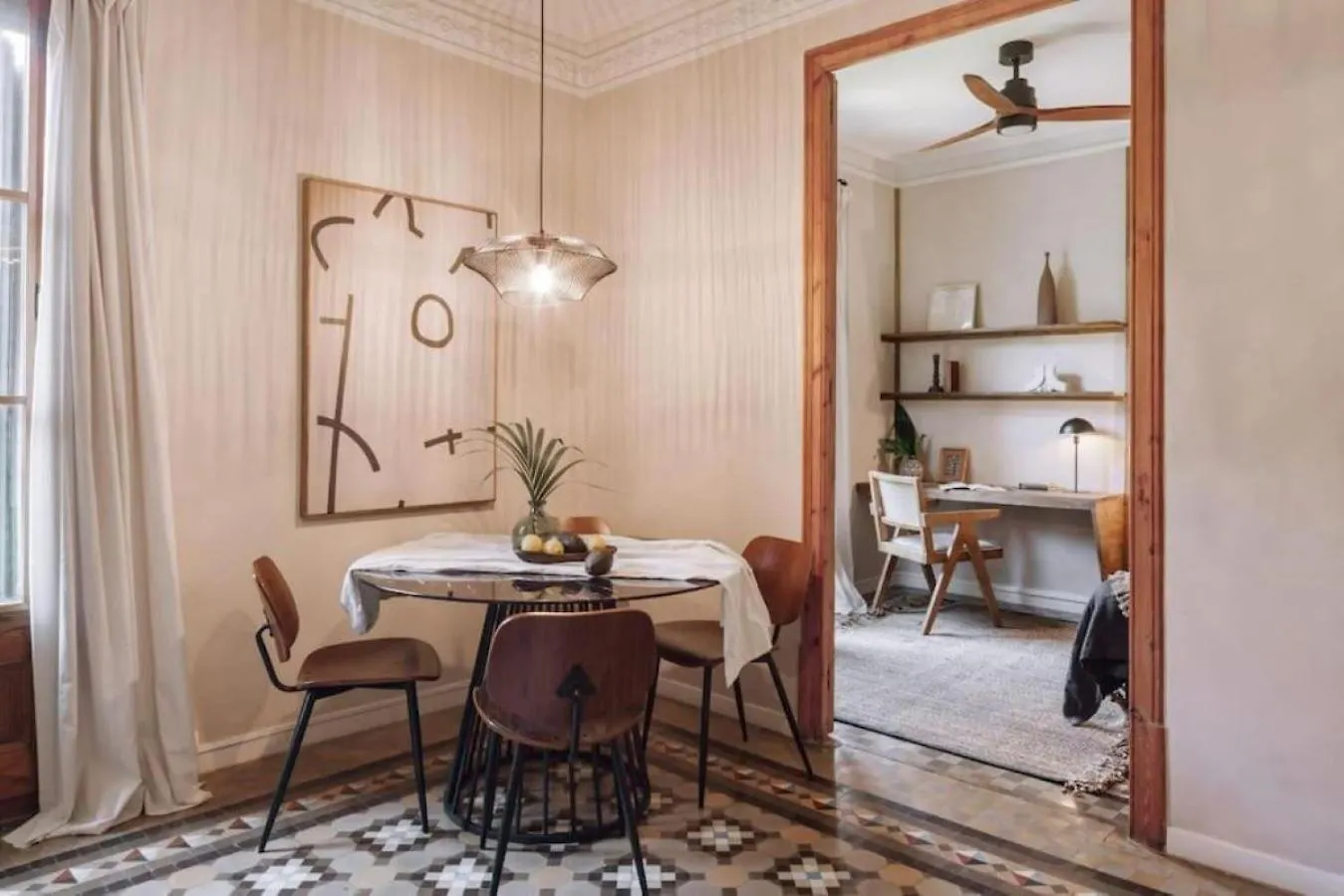 Ulindi - 2 Bedroom With Balcony In Eixample Esquerra 巴塞罗那